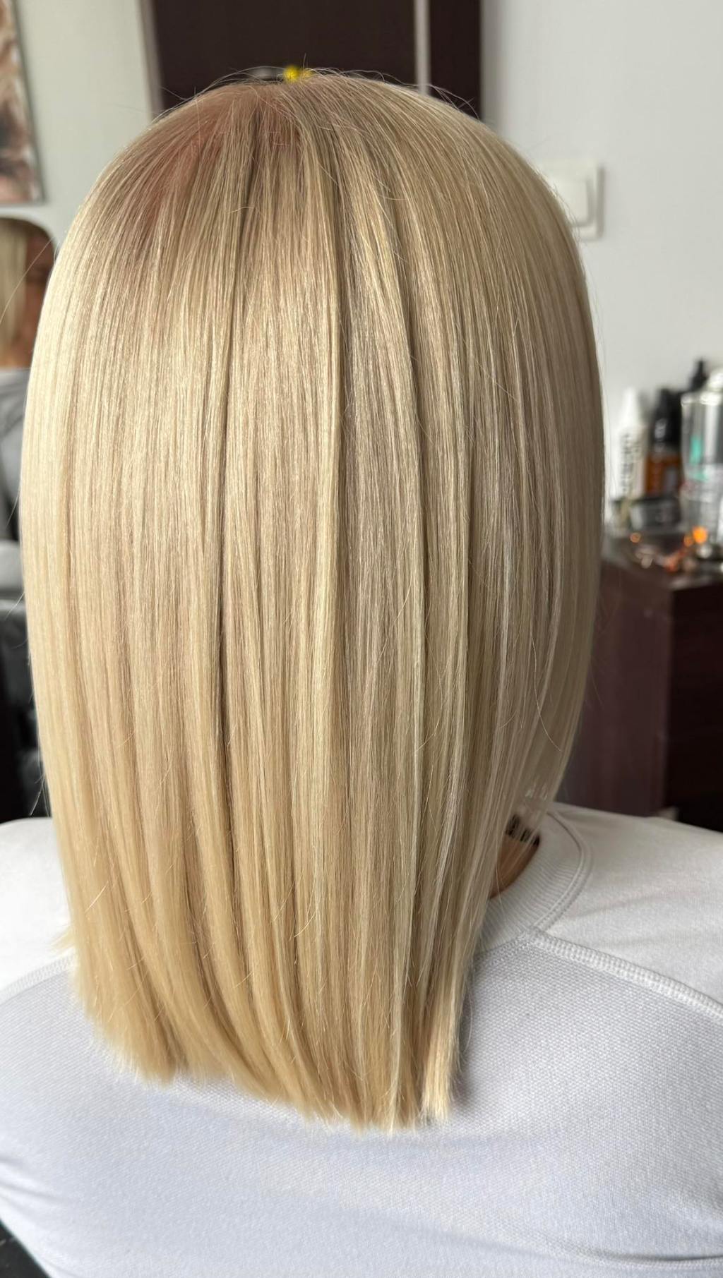 Blondy i zdrowe włosy idą razem w&nbsp;parze.