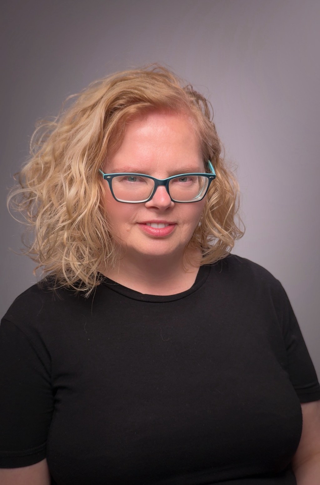 ✨ Naturalny, świetlisty blond z subtelnym wymiarem i miękkim przejściem kolorów.&nbsp;✨
